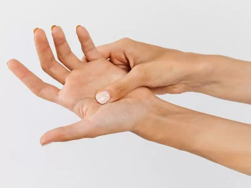 karpal-tunel-sendromu-hakkinda-bilinmesi-gerekenler